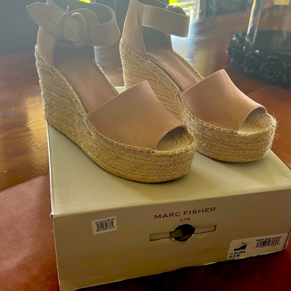 Marc Fisher LTD, Wedge espadrille sandal Alida